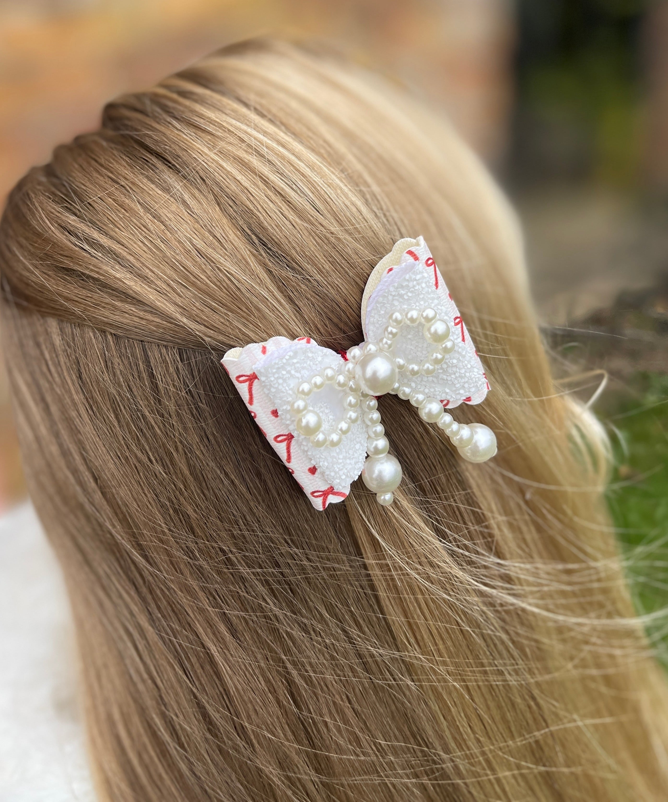 Pearl Bow Clip- Single