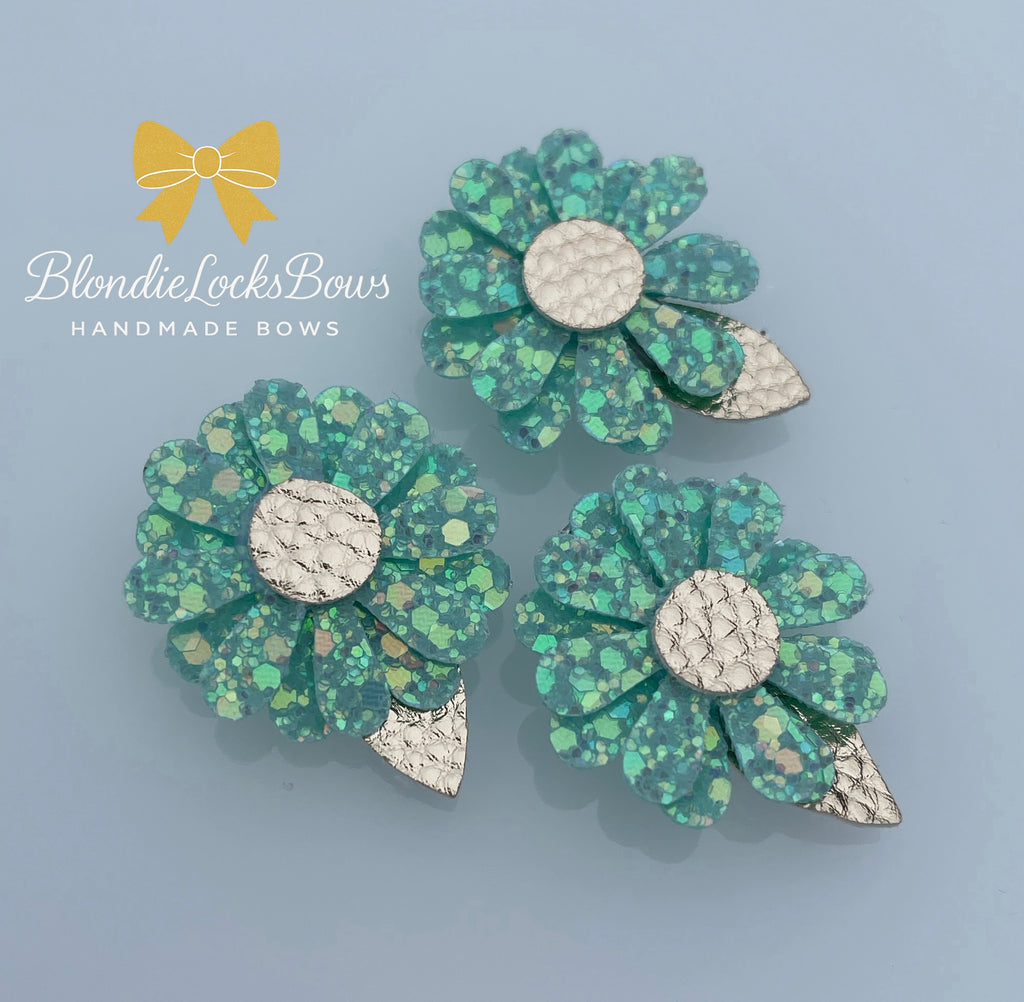 Sparkle Detail Mini Flower Clip