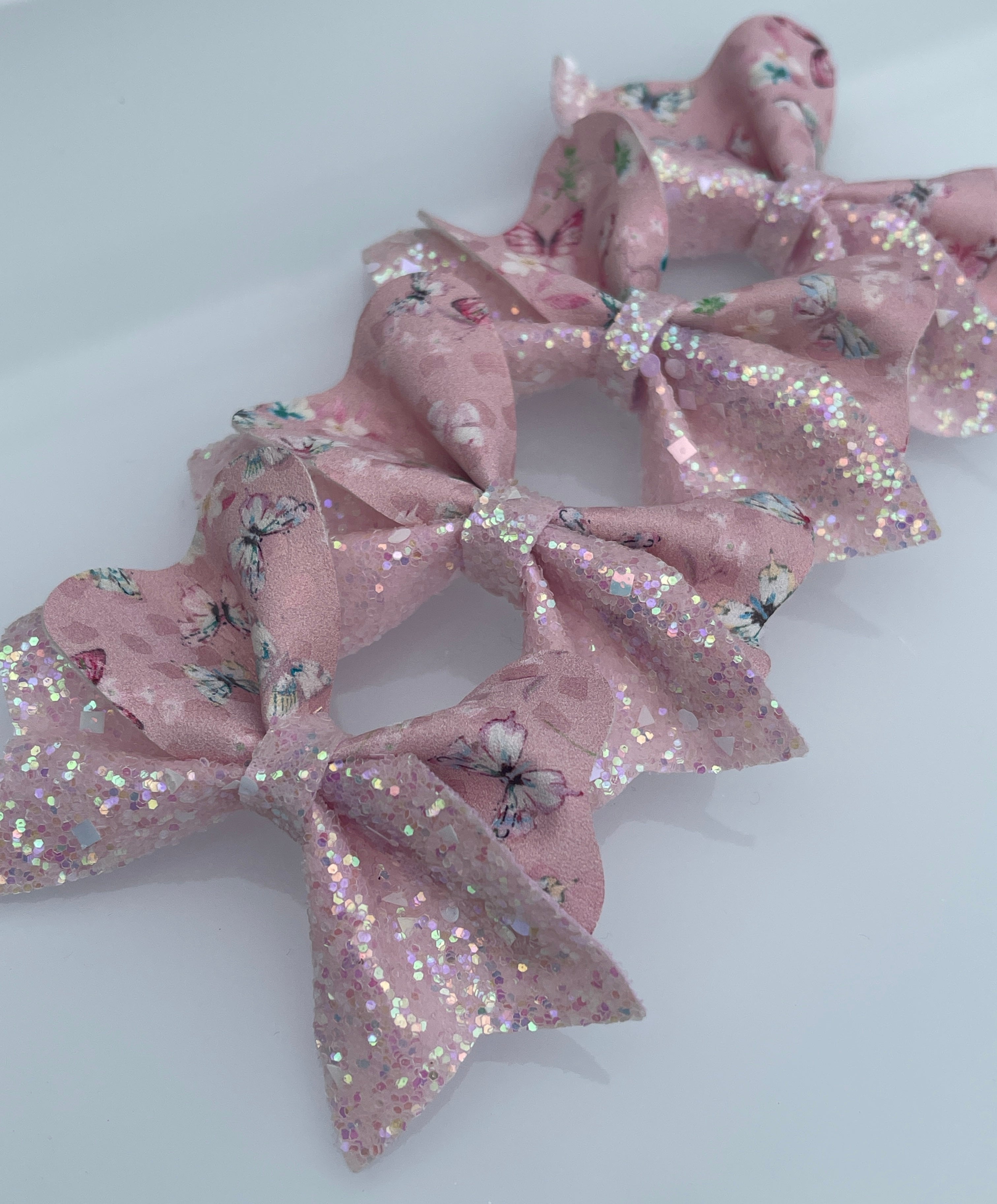 Single Glitter Double Detail Bow
