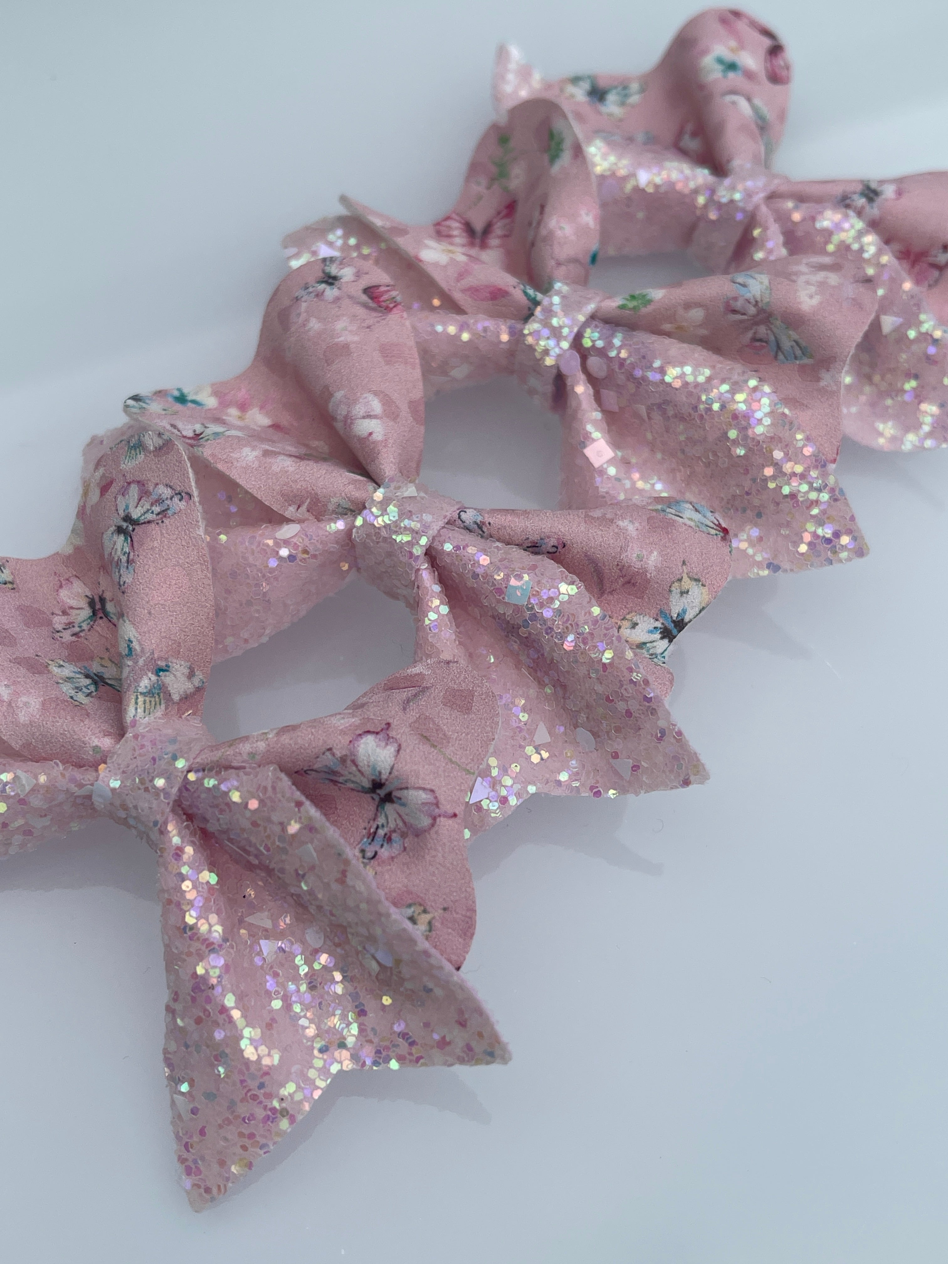 Single Glitter Double Detail Bow